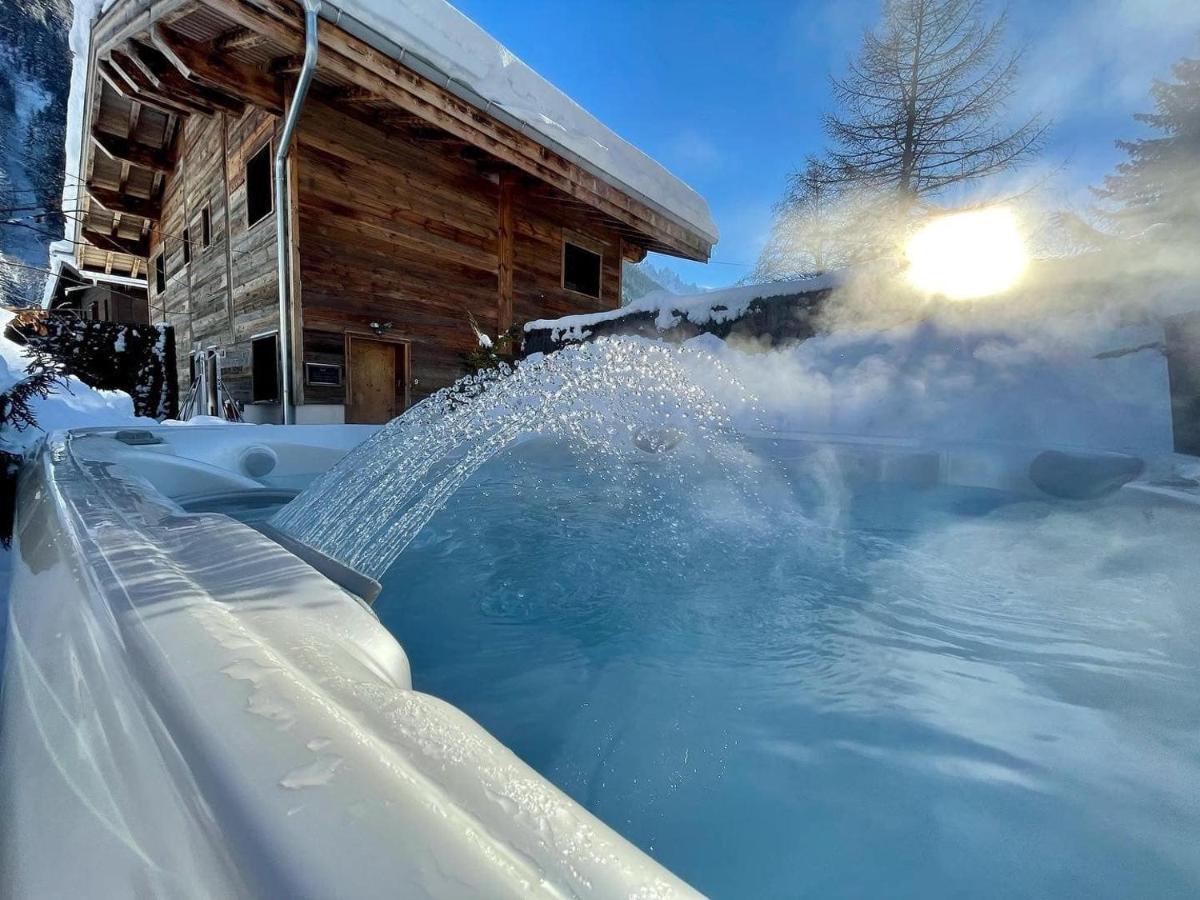 Chalet Le Petit Nicolas, Jacuzzi, Vue Mont Blanc Chamonix ภายนอก รูปภาพ
