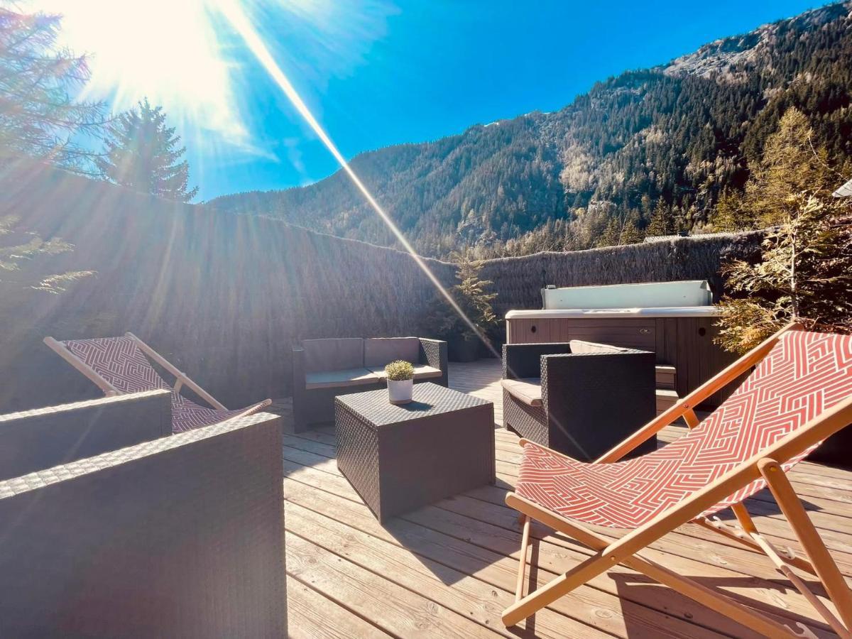 Chalet Le Petit Nicolas, Jacuzzi, Vue Mont Blanc Chamonix ภายนอก รูปภาพ