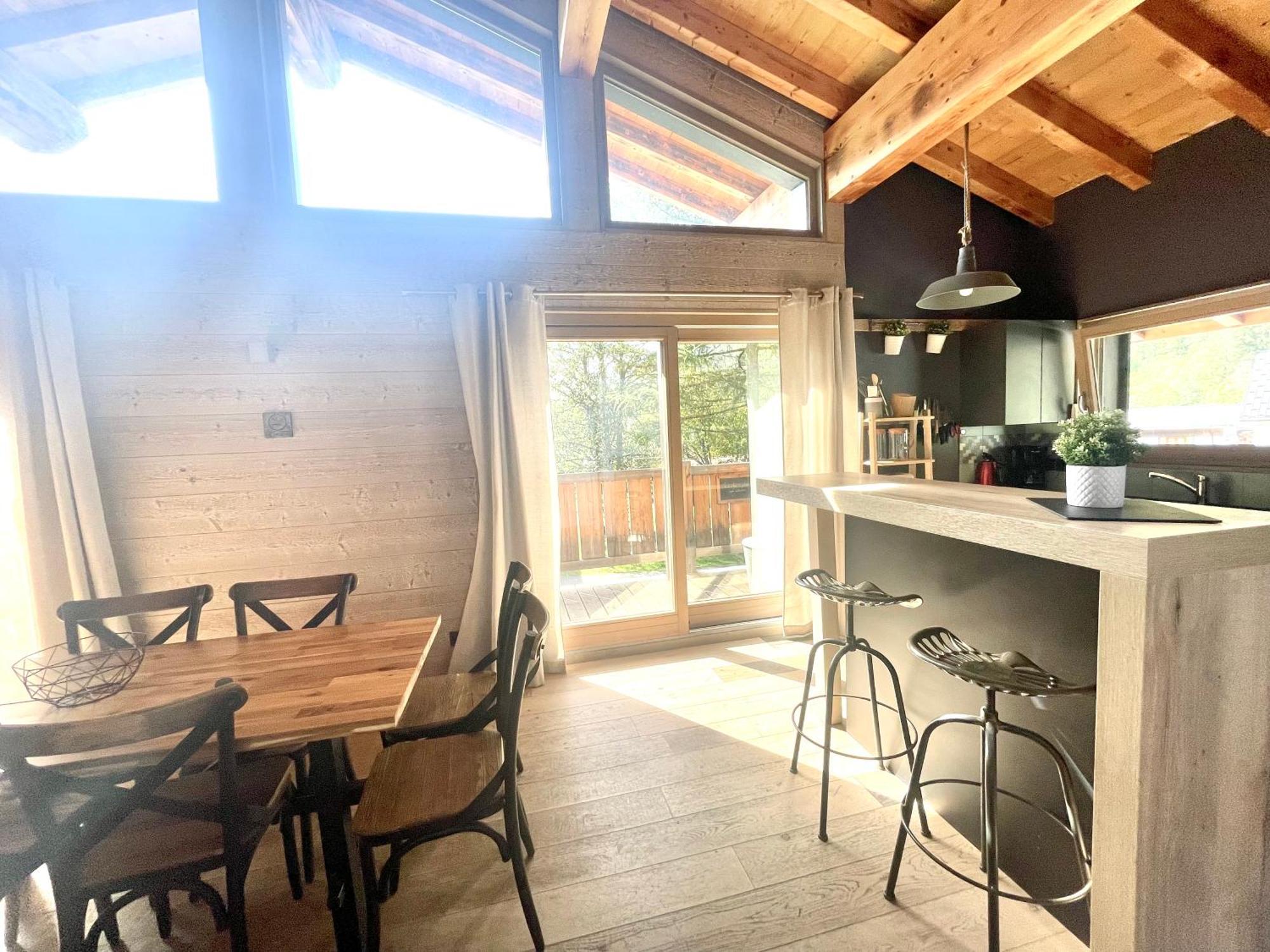 Chalet Le Petit Nicolas, Jacuzzi, Vue Mont Blanc Chamonix ภายนอก รูปภาพ