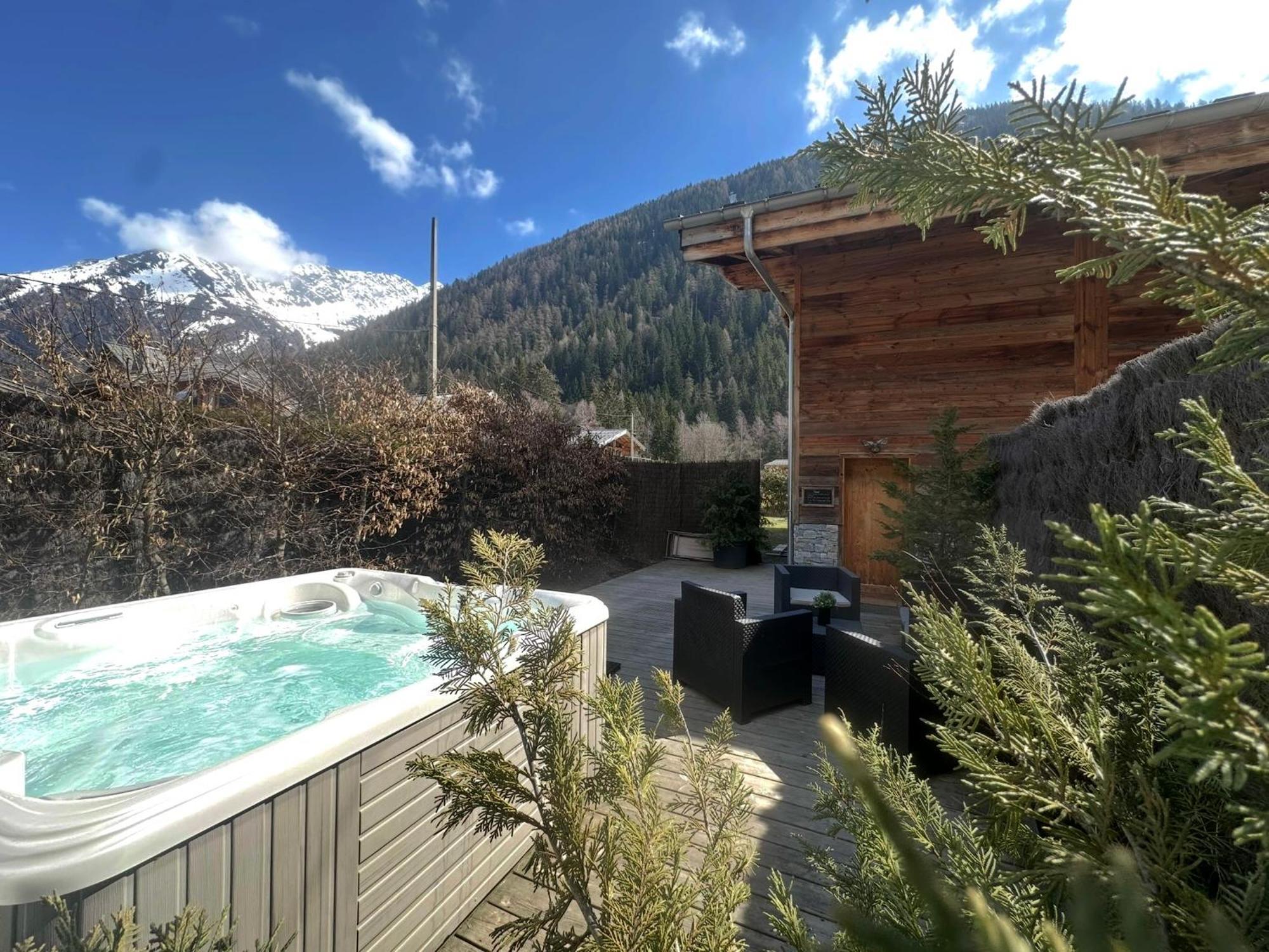 Chalet Le Petit Nicolas, Jacuzzi, Vue Mont Blanc Chamonix ภายนอก รูปภาพ